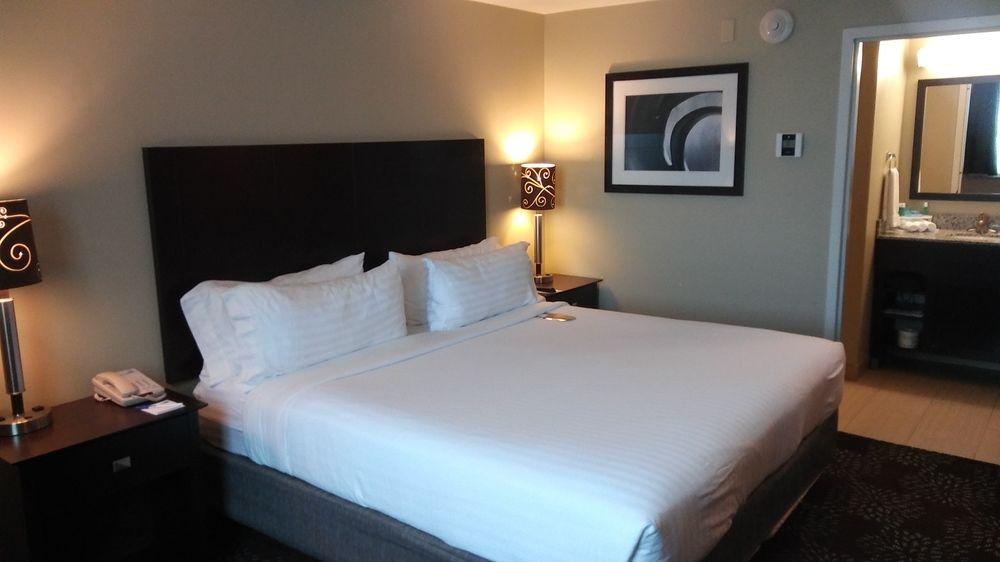 Holiday Inn Express Pittsburgh West - Greentree, An Ihg Hotel Crafton Buitenkant foto