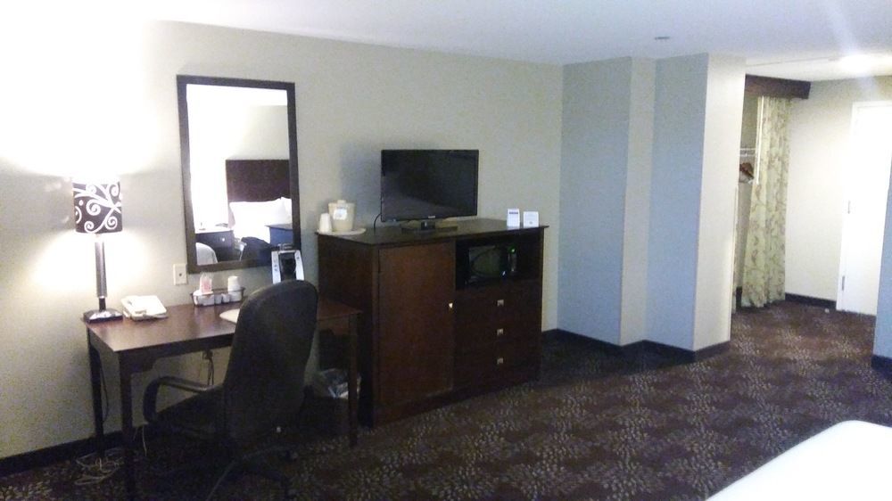 Holiday Inn Express Pittsburgh West - Greentree, An Ihg Hotel Crafton Buitenkant foto