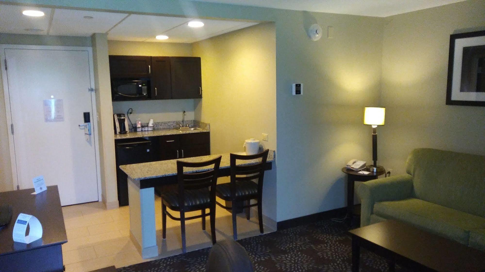 Holiday Inn Express Pittsburgh West - Greentree, An Ihg Hotel Crafton Buitenkant foto