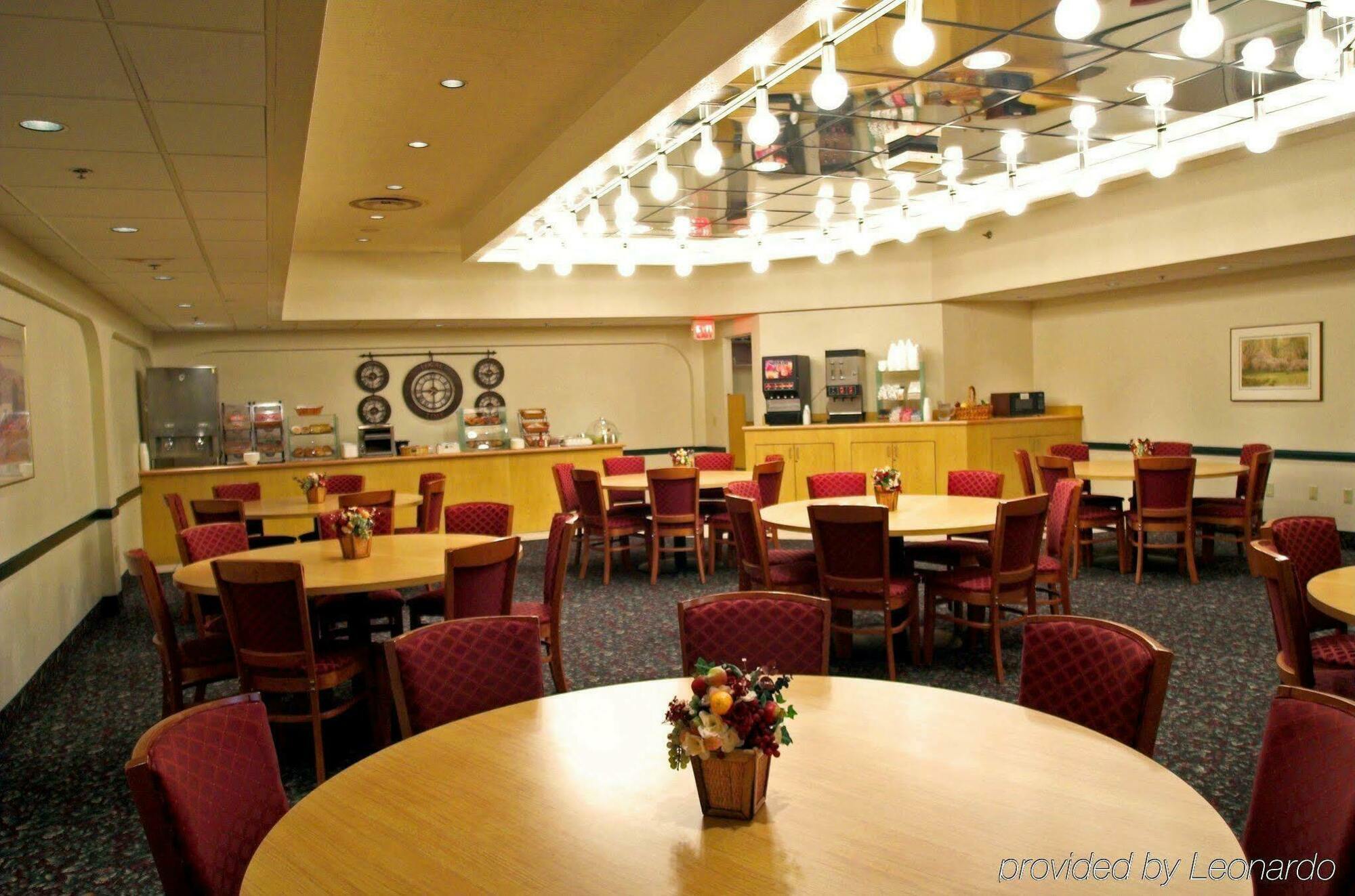 Holiday Inn Express Pittsburgh West - Greentree, An Ihg Hotel Crafton Buitenkant foto